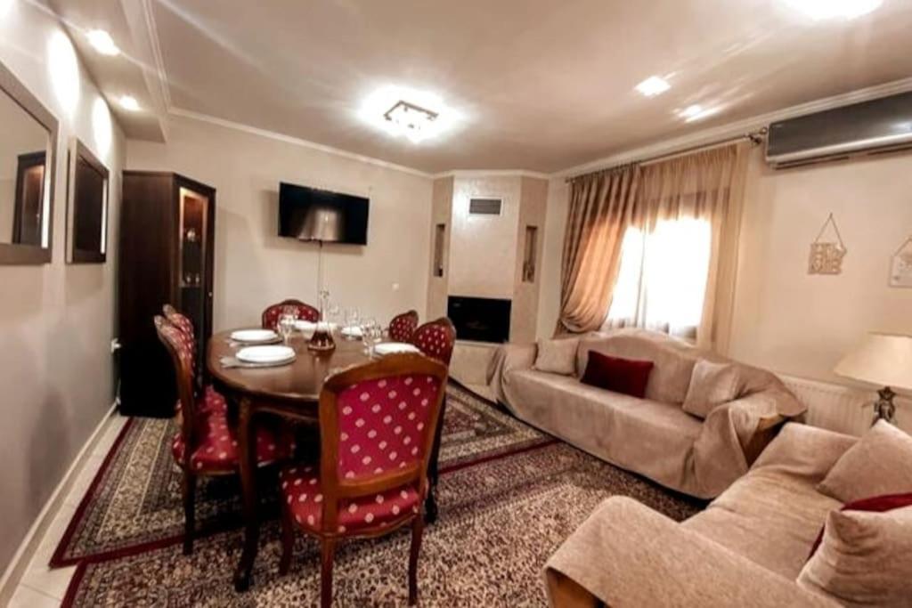 A Home Away From Home Trikala  Exterior photo