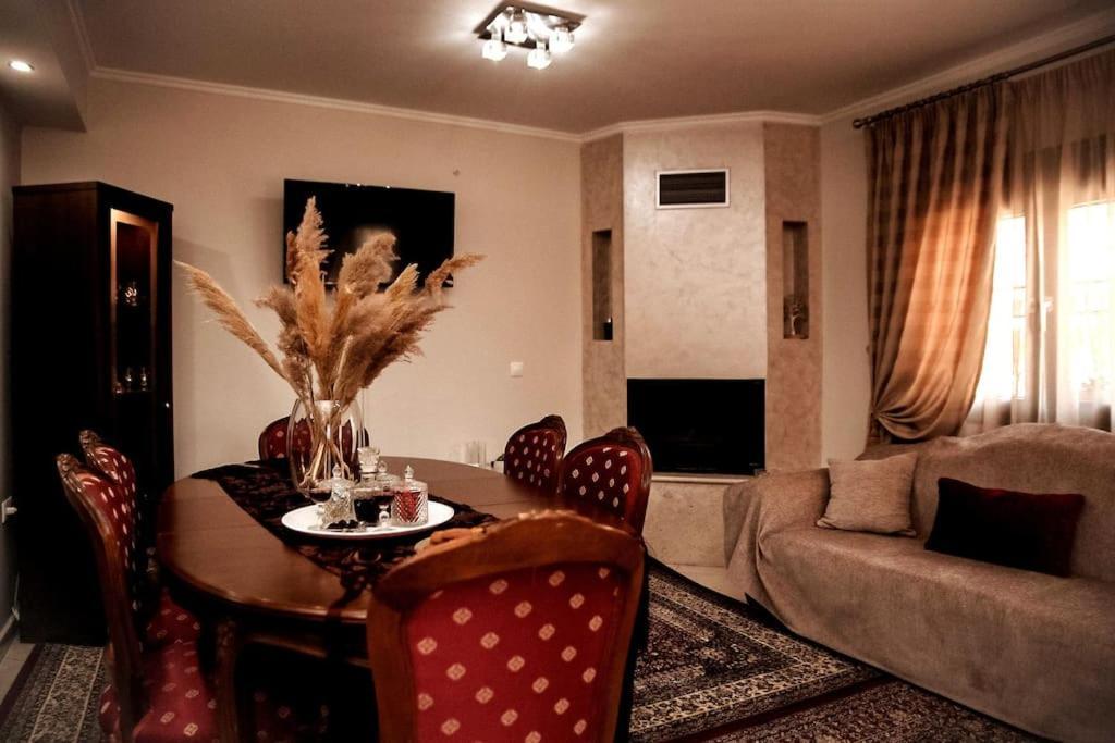 A Home Away From Home Trikala  Exterior photo